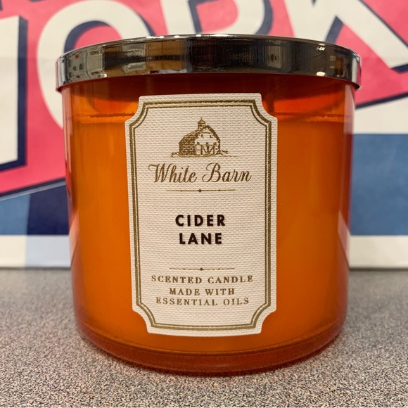 ✨RARE Cider Lane Candle Bath & Body Works✨ - Picture 1 of 3